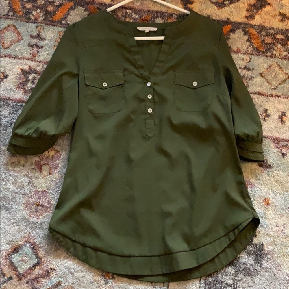 41 Hawthorn Olive Green Button-Front Pocket Blouse